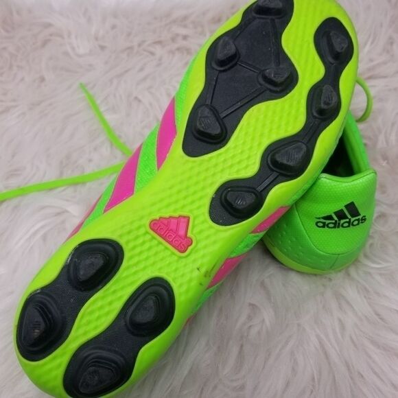 ADIDAS CLEATS. SIZE 6 - Picture 12 of 14